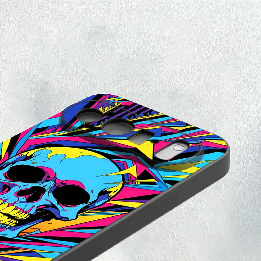 غطاء هاتف بتصميم جمجمة نيون بو - مراجعة Google Pixel 9 Pro وسعره