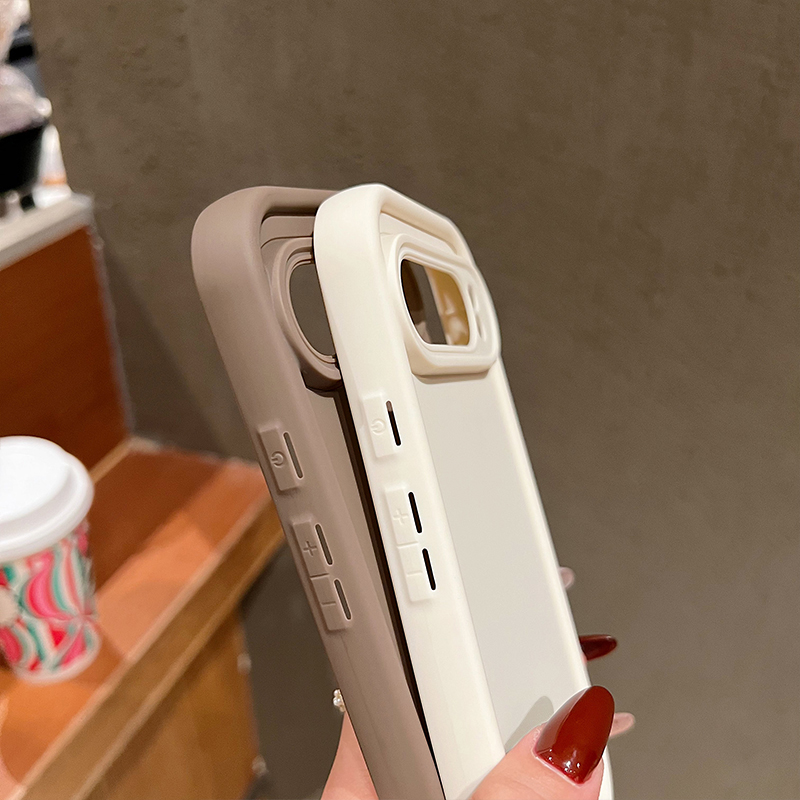 غطاء هاتف مطبوع بقلوب وردية له - مراجعة Google Pixel 9 Pro وسعره